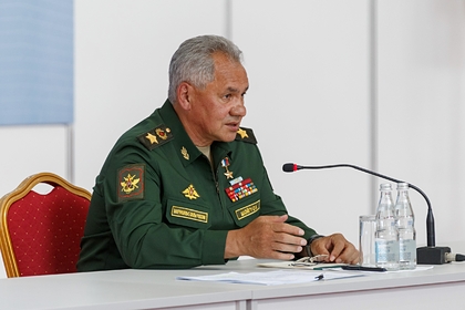Шойгу попросил Путина о выплатах для военных Шойгу попросил Путина о выплатах для военных