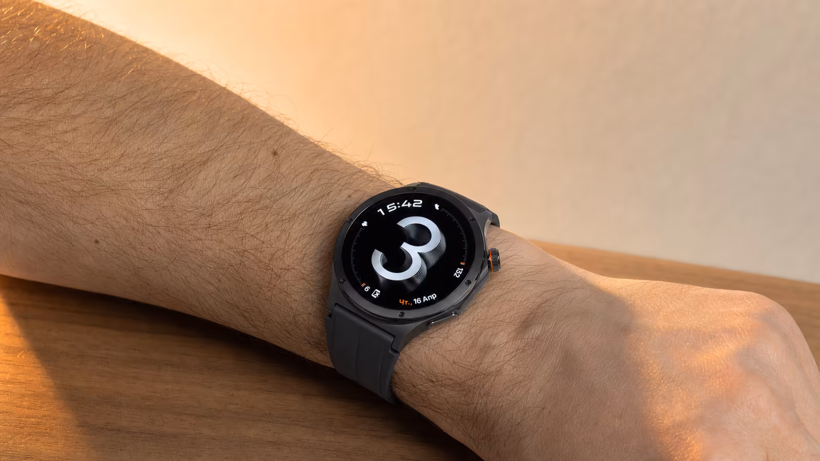 OnePlus Watch 4: премиальные часы с Wear OS за разумные деньги