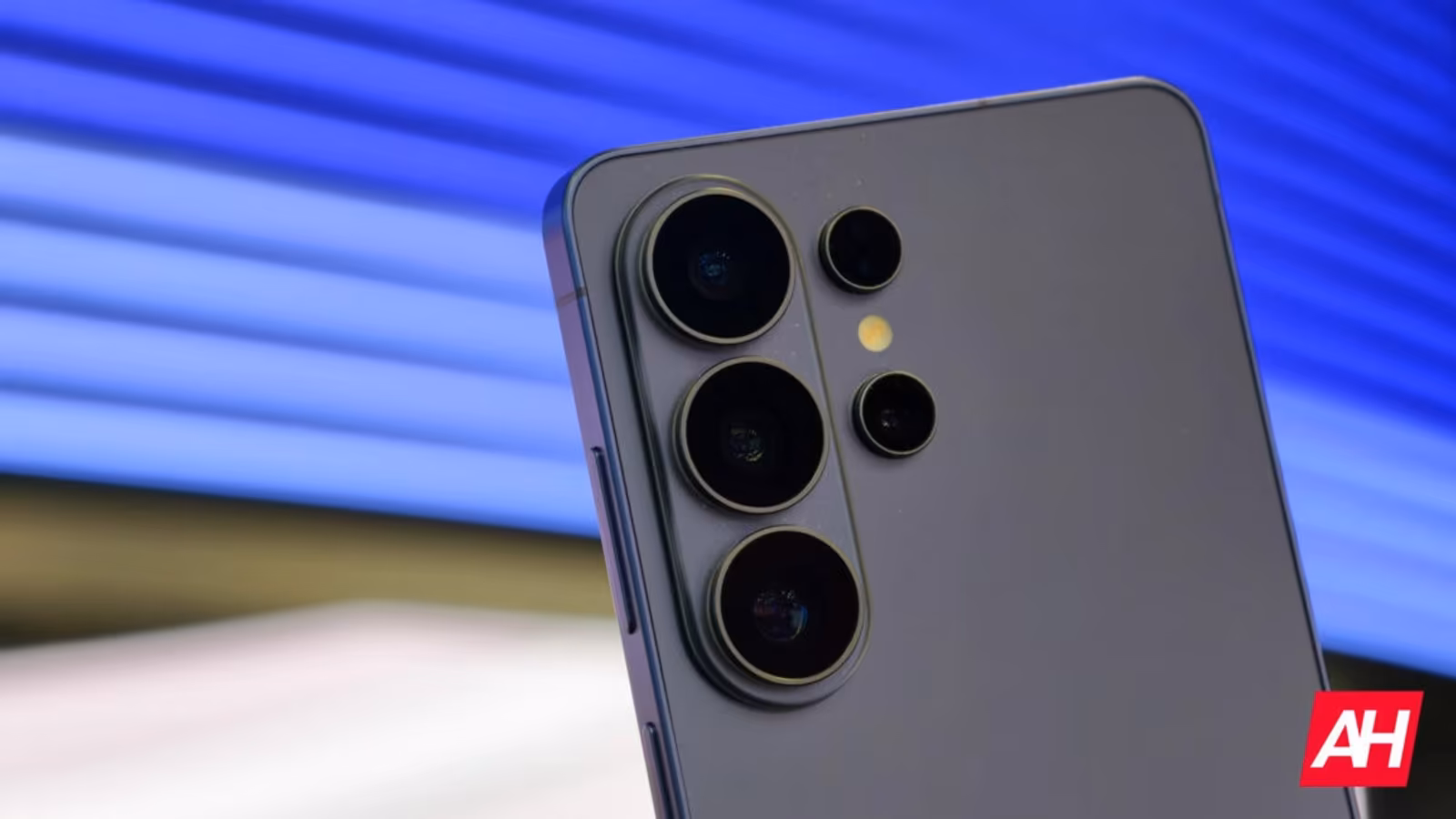 ������ Samsung Galaxy S27 Pro ����� ��������� �����, ��� � S27 Ultra