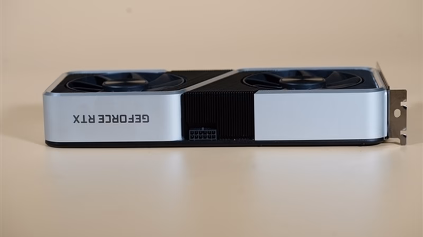 GeForce RTX 3060 � 12 �� ����� ��������� � ������� � �����