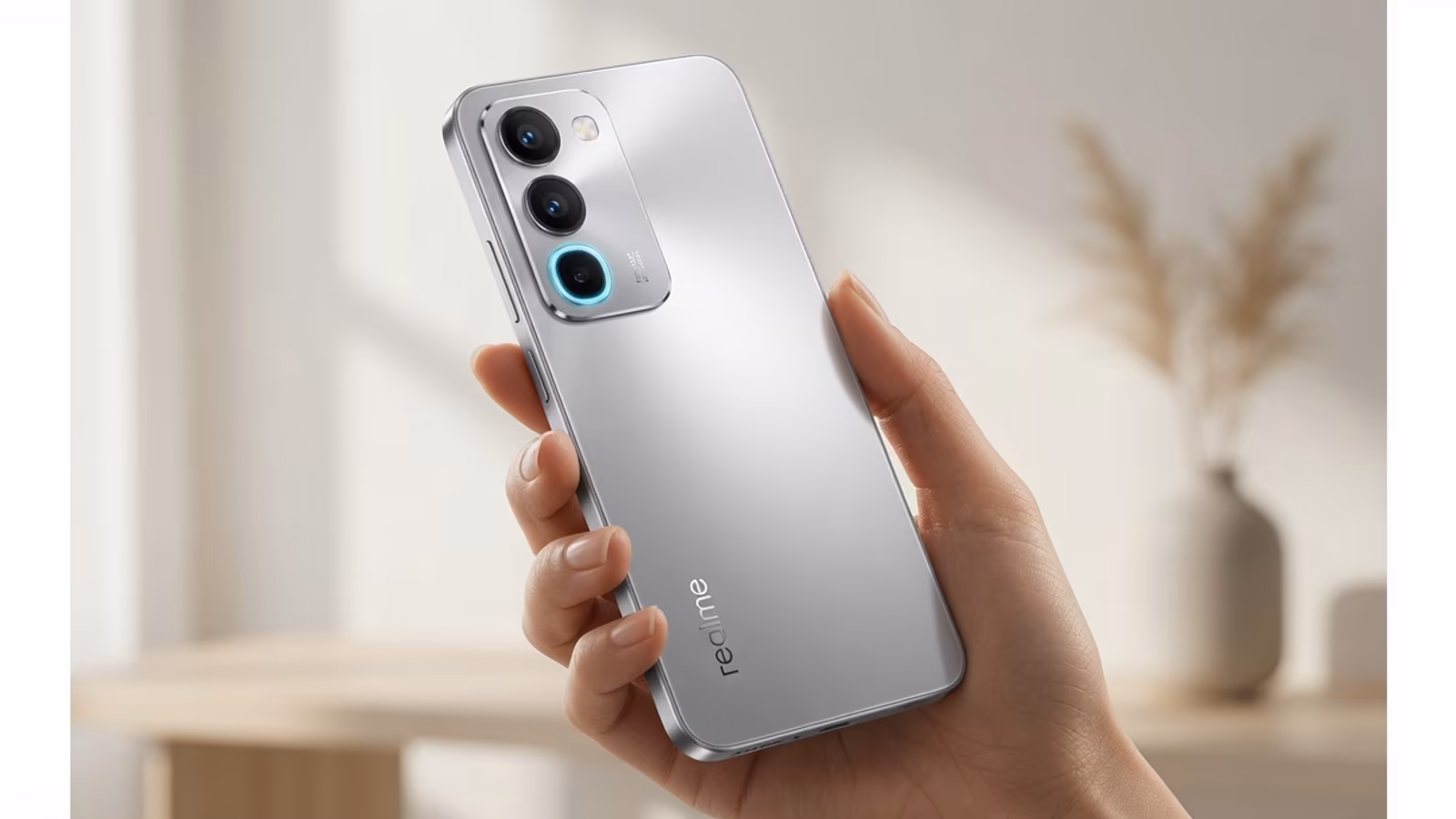 Realme ���������� ������ �������� � �������� 8000 ����: �� ��� ���� ��� ���������� ����� ������