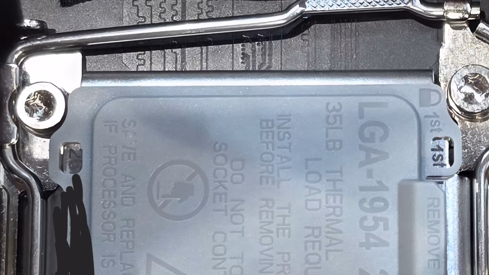 Intel �������� ������ ������ ������ ������������� ������� LGA 1954