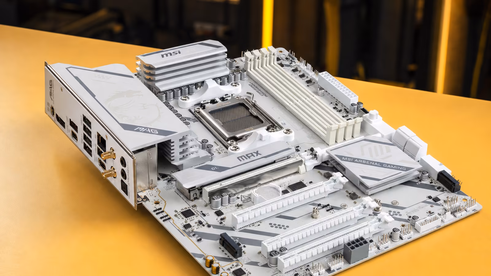 MSI MAG B850 Gaming Plus Max WiFi: ����� ����������� ����� ��� AM5 �� 20 ����� ������