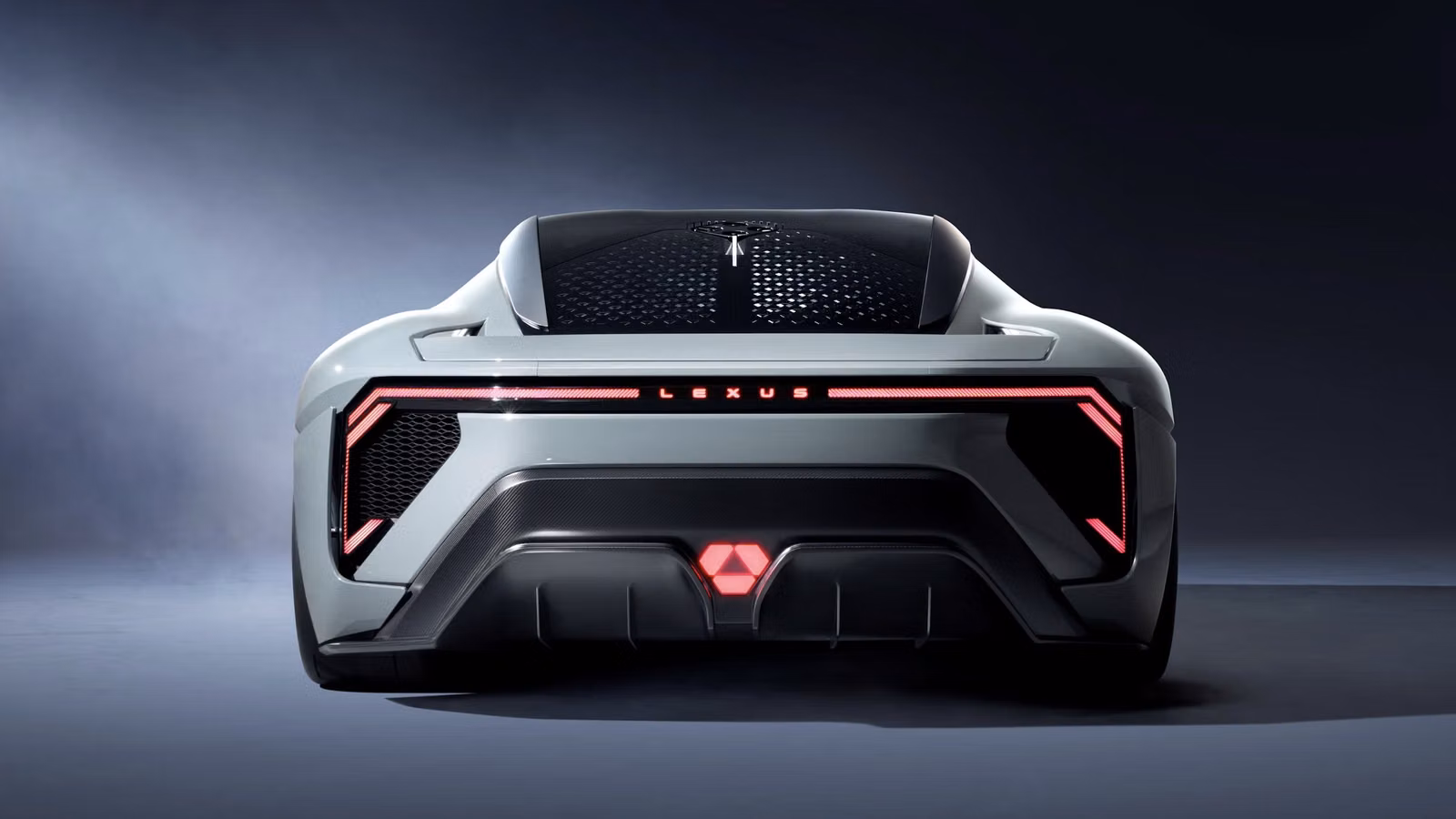 Lexus LFA: ������������� �������� ������� ������������� ������� � �������� ��������� ����������