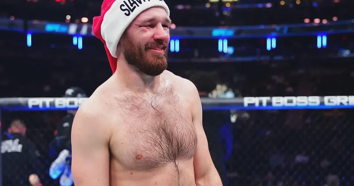 Экс-боец UFC Вячеслав Борщев победил в дебютном бою на голых кулаках в Майами