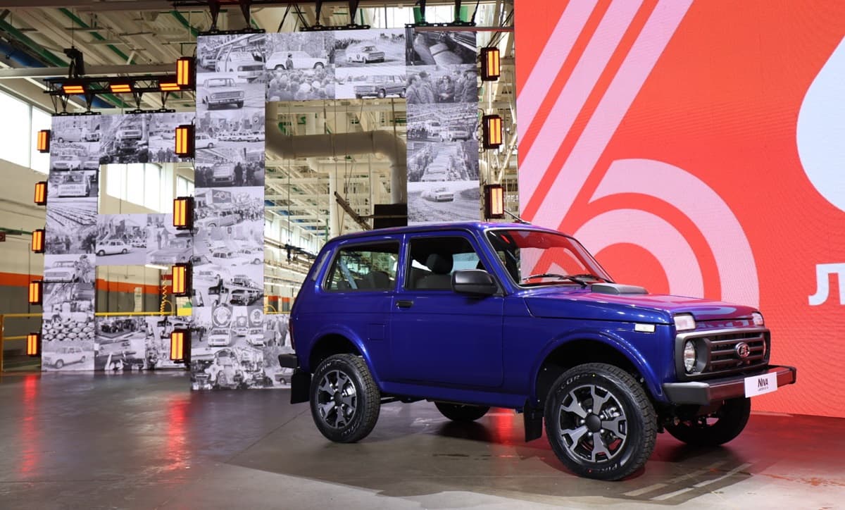АвтоВАЗ начал выпуск обновлённой Lada Niva Legend: новый двигатель и подушка безопасности