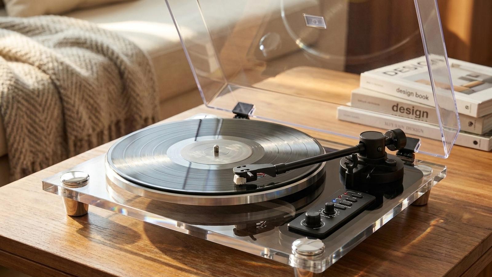 ����� ������������� ������ Reproductor RP-310BTTP: ����� � ����������������