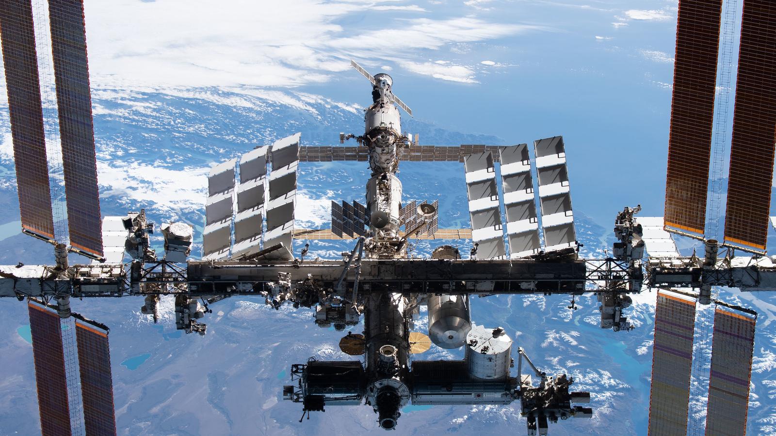 Роскосмос и NASA обсуждают, как затопят МКС после 2030 года