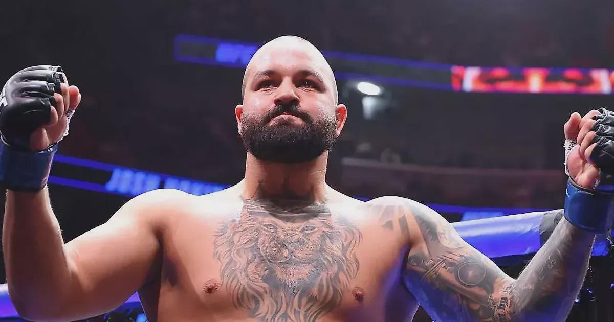 Боец UFC Хокит призвал уволить Аспиналла и дать ему бой с Ганом